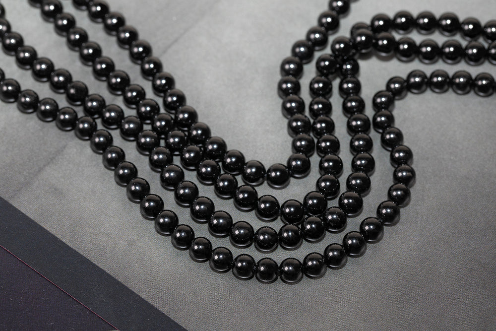 Black spinel: the gem-black bead with a mirror polish