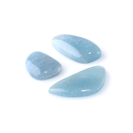This is a Dakota Stones Aquamarine cabochon from the Dakota Stones collection.