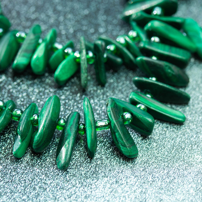 Malachite 5x10-20mm Top Drill Teeth - 15-16 Inch