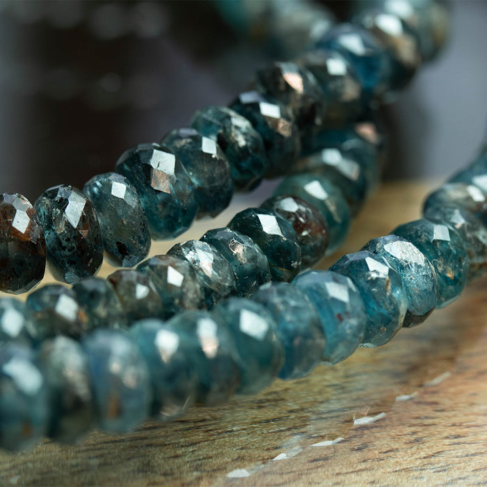 Moss Kyanite 2x5-5x8mm Graduated Faceted Rondelle Necklace - 15-16 Inch