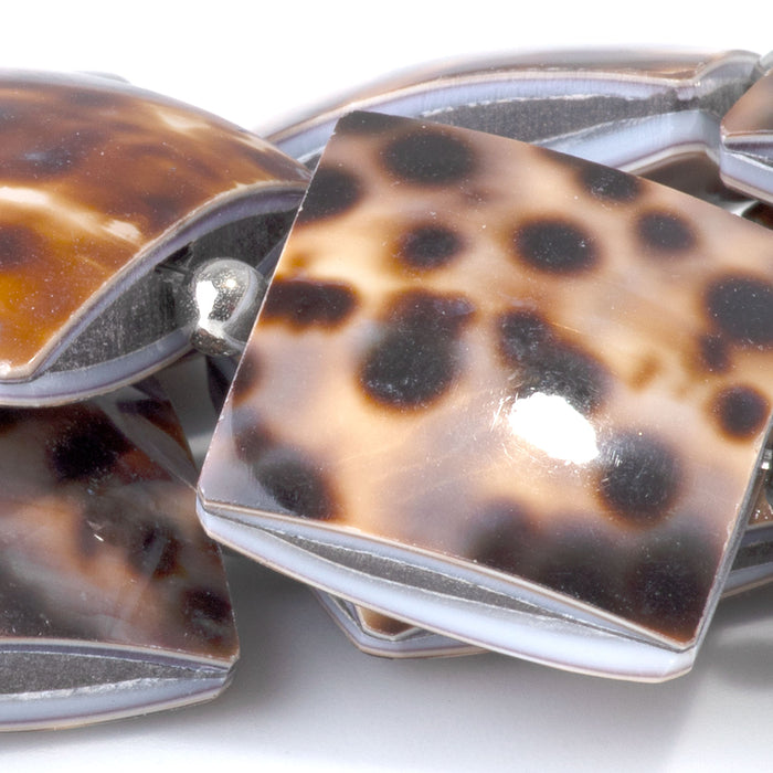 Tiger Cowrie 20mm Puff Square - 15-16 Inch