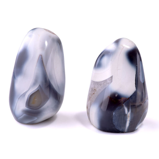 This is a Dakota Stones 60-100mm Orca Agate Ds Rock Shop Gemstone strand with free-form beads.